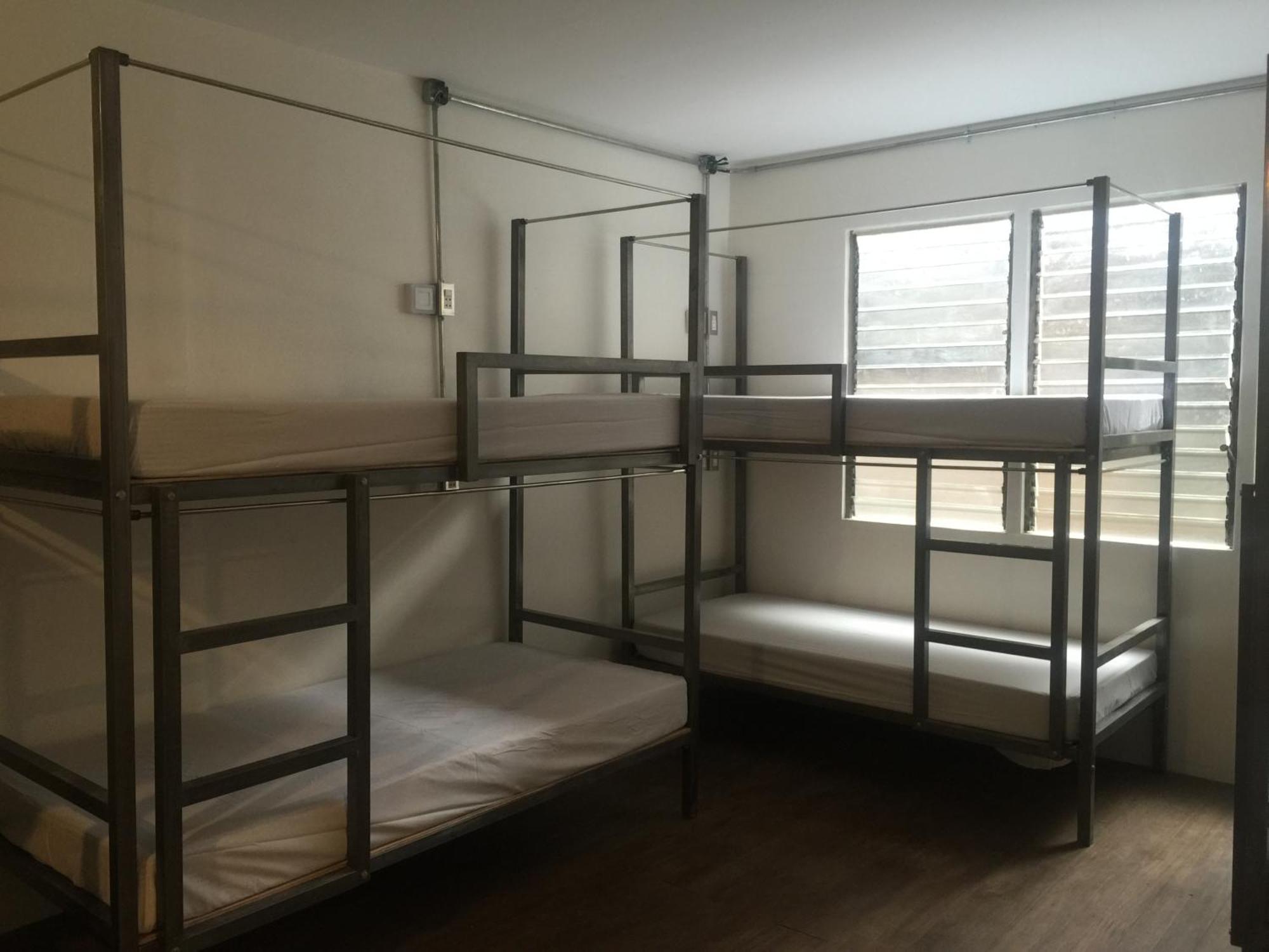 The Hub District Hostel And Dorm Makati City Екстериор снимка